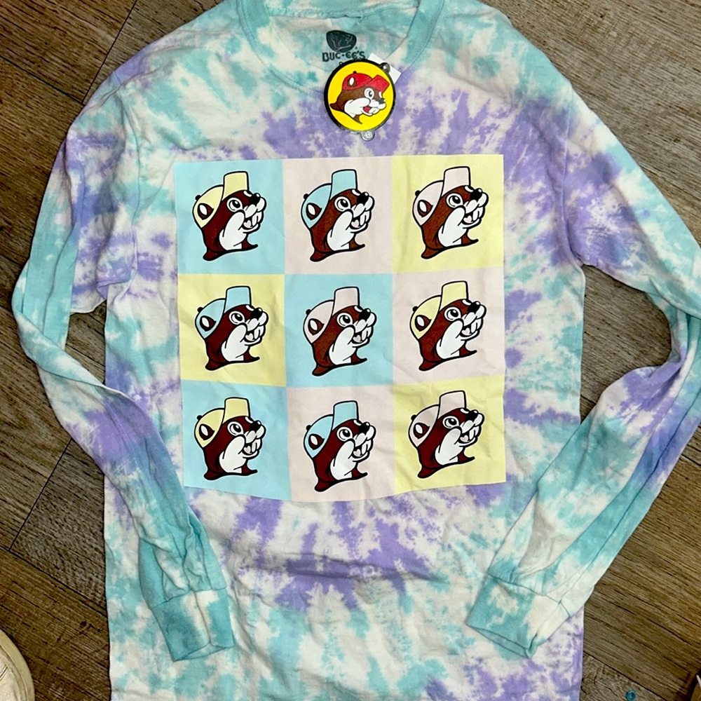 Bucees Tie dye Long Sleeve tshirt Sz small colorblock NWT